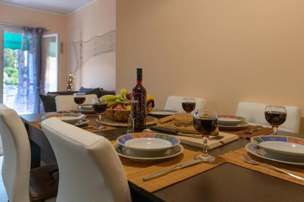 Bright Newly Renovated Apt Near Beach & Center+Ac Anemomylos Zewnętrze zdjęcie