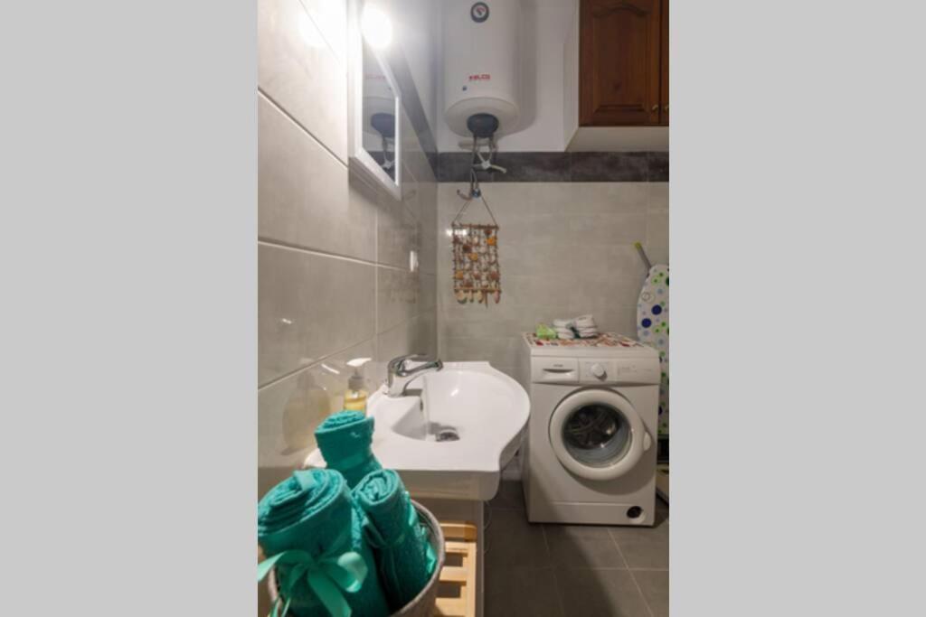 Bright Newly Renovated Apt Near Beach & Center+Ac Anemomylos Zewnętrze zdjęcie